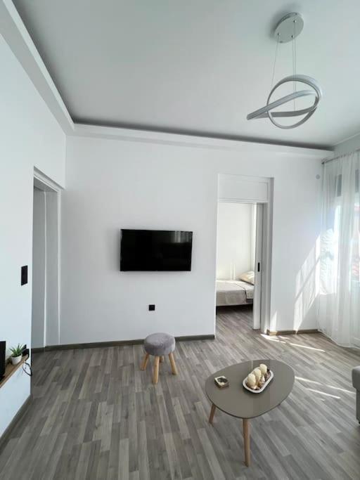 Bougainvillea Apartments 2 Nafplio Bagian luar foto